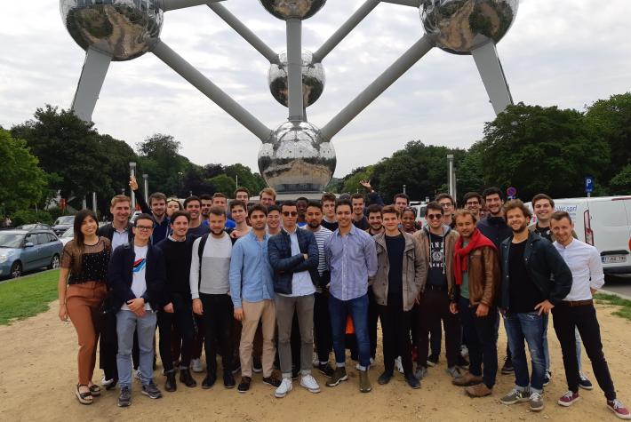 Groupe d'étudiants d'IFP School à Bruxelles